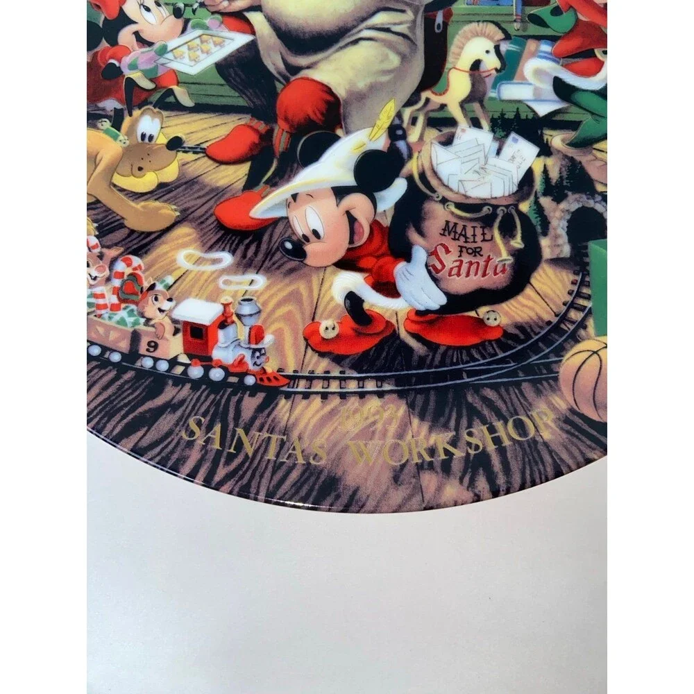 Disney Santa's Workshop Christmas Plate 1993 (Disney Christmas Collectibles)